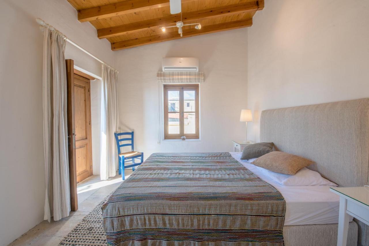 The Carob Tree Villa - Rustic Luxury Home With Access To Pool And Restaurant ラルナカ エクステリア 写真